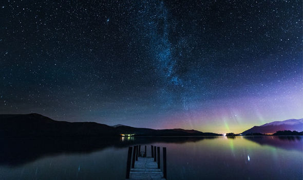 Northern-Lights-in-Lake-District-921994