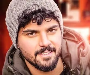 هیکل جذاب سینا مهراد با شورت ورزشی در باشگاه + عکس