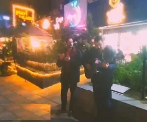 آواز خیابانی؛ ببینید گس بند با آهنگ شب بود بیابان بود چه ولوله ای بین ملت انداختن!