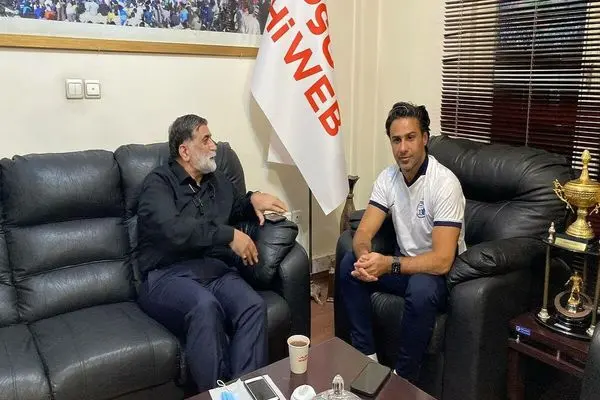 فرهاد مجیدی و مصطفی آجرلو