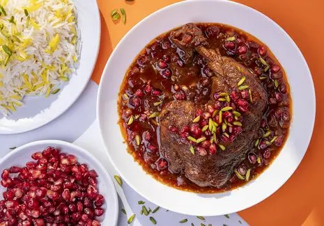 آموزش آشپزی؛ شب یلدا با این خورشت مرغ همه رو سورپرایز کن