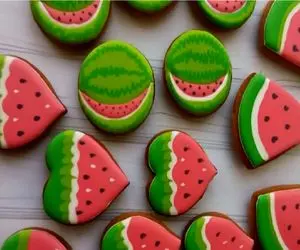 طرز تهیه شکلاتای گوگولی با رنگ و بوی یلدا/ مهمونات از طعم و ذوق این شکلاتا پس میافتن