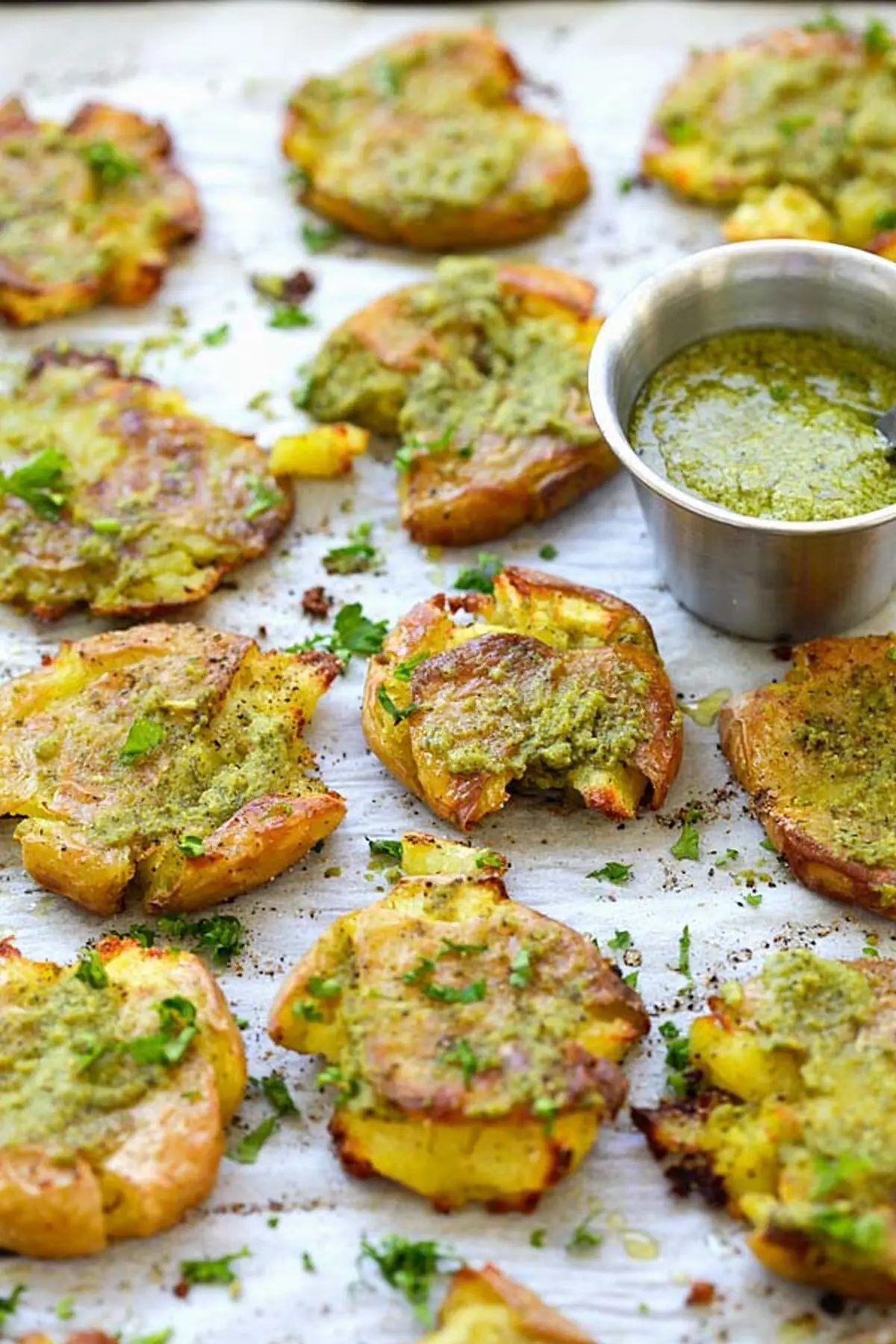 طرز تهیه سیب زمینی با سس پستو سبز 