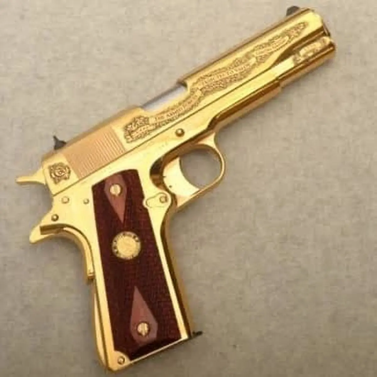 TATAL-GUN