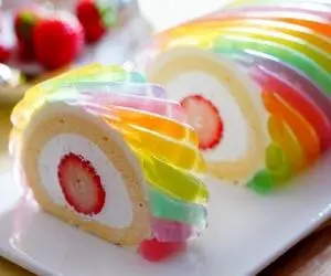 کیک رنگین کمانی؛ آموزش صفر تا صد این کیک جذاب که رو دست نداره مناسب مهمونی هاست!