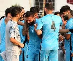 (عکس) مهدی قائدی در اردوی استقلال!