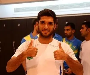  هدیه تولد نیک‌نفس، صعود به مرحله گروهی