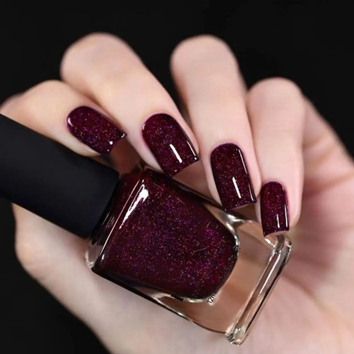 burgundy-nail-model-28
