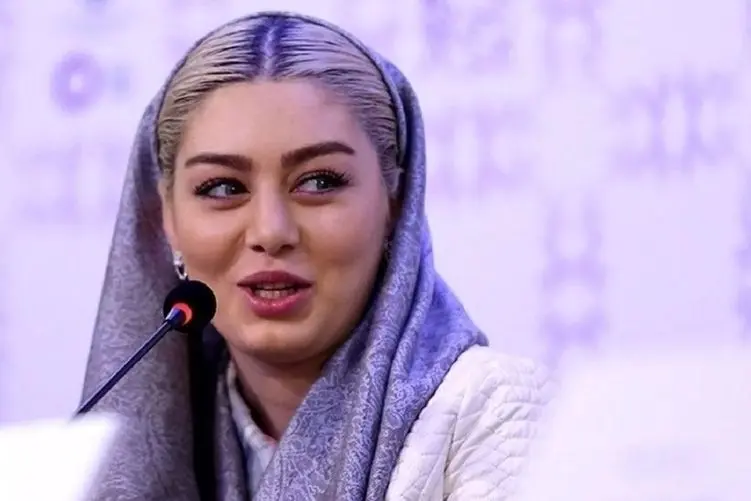 آواز احساسی| سحر قریشی پیش بازیگرا دابسمش رفت با فاز خواننده همکارای مرد بهش خندیدن