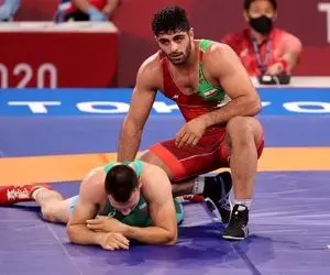 ساعت دقیق کشتی فینال محمد هادی ساروی در المپیک پاریس 17 مرداد