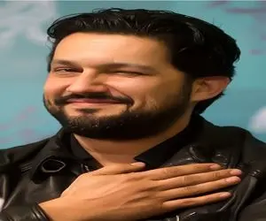 سکانس خندان؛ خانومه میاد حامد بهداد لمس کنه میگه نامحرم اولسون/ غیرت رو سبیلش غش آوره