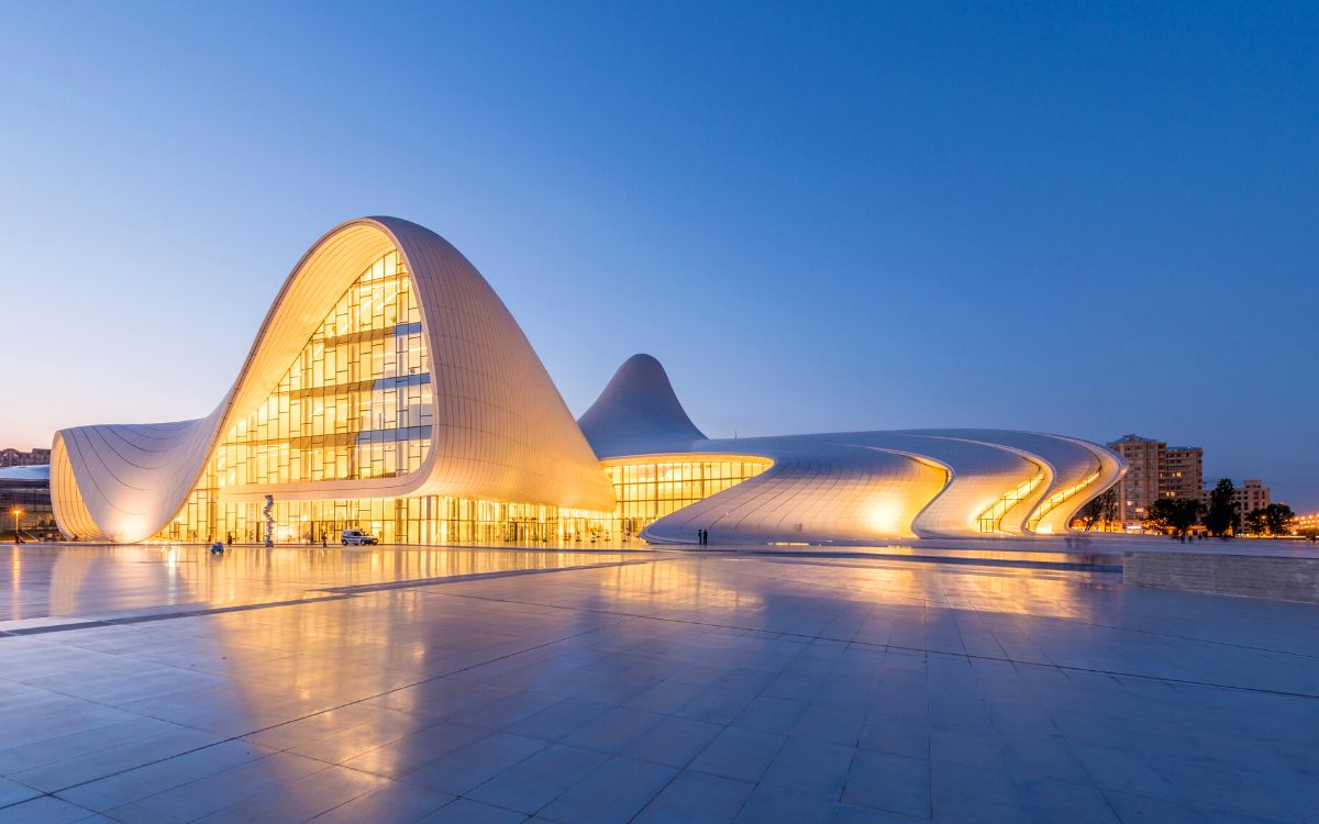 Heydar-Aliyev-Center-architecture