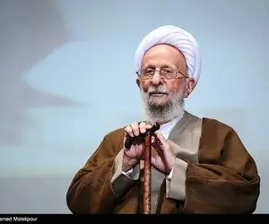 مروری بر فعالیت‌های‌ سیاسی و فرهنگی آیت‌الله مصباح یزدی