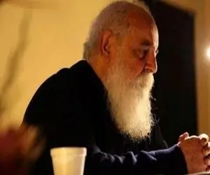 آواز جگرسوز؛ شعرخوانی غمگین هوشنگ ابتهاج با صدای مغمومش که دل همه رو ریش میکنه