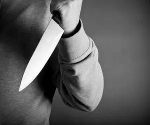 زنی که بعد از دیدن عکس قدیمی خود با چاقو به همسرش حمله ور شد!