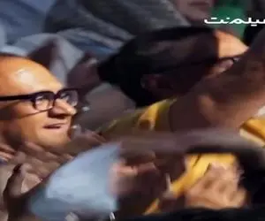 آواز شاد؛ نوازنده ها تو برنامه رامبد جوان جوری شاد زدن که بذاری تماشاچیا پرواز میکنن