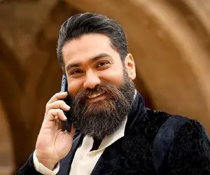 عکس علی زند وکیلی و هادی چوپان در بغل هم با شلوارک! | عکس