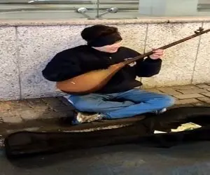 آواز احساسی؛ پسر جوون آهنگ ترکیه ای اونوتماکی دنیا فانی رو فارسی خوند شاهکار خلق کرد