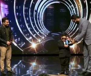 طاها کودک جذاب جوانمردان ایران زمین با بادیگارد در عصر جدید!