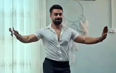 آواز شاد؛ قشنگترین رقص مردونه ای که تا حالا دیدم مال ایشونه که ستون فقرات نداره نرمه