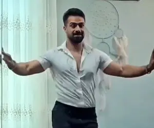 آواز شاد؛ قشنگترین رقص مردونه ای که تا حالا دیدم مال ایشونه که ستون فقرات نداره نرمه