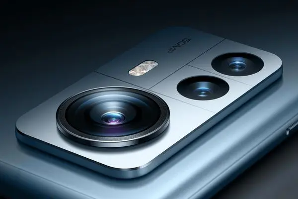 The Xiaomi 12 Pro supposedly matches the Google Pixel 6 and Samsung Galaxy S22 Ultra in camera tests