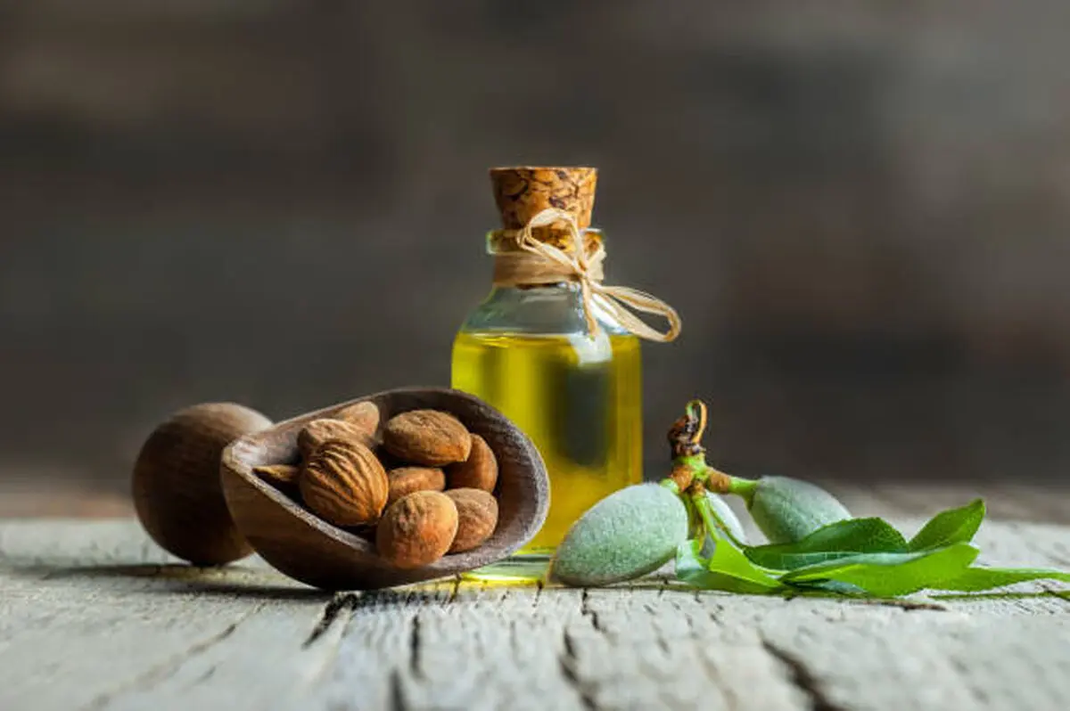 Almond-Oil-For-Healthy-Hair