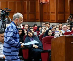 محمدعلی نجفی چگونه از زندان بیرون آمد؟