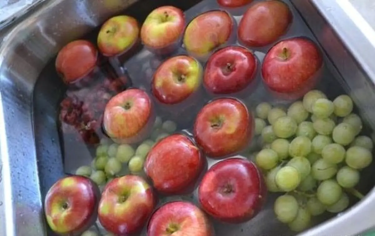 Wash-Fruit-and-Vegetables-05