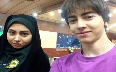 سفر به ایام قدیم سال 1394؛ دختر دانیال حکیمی سریال رهایی با استایل پرسپولیسی و بلوند