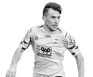 فرشاد احمدزاده هم به استقلال نزدیک تر است تا پرسپولیس