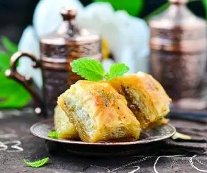 طعام خوش پخت نوروزی؛ کی گفته باقلوا پختن سخته؟ اینجوری راحت خوشمزه ترینشو بپز