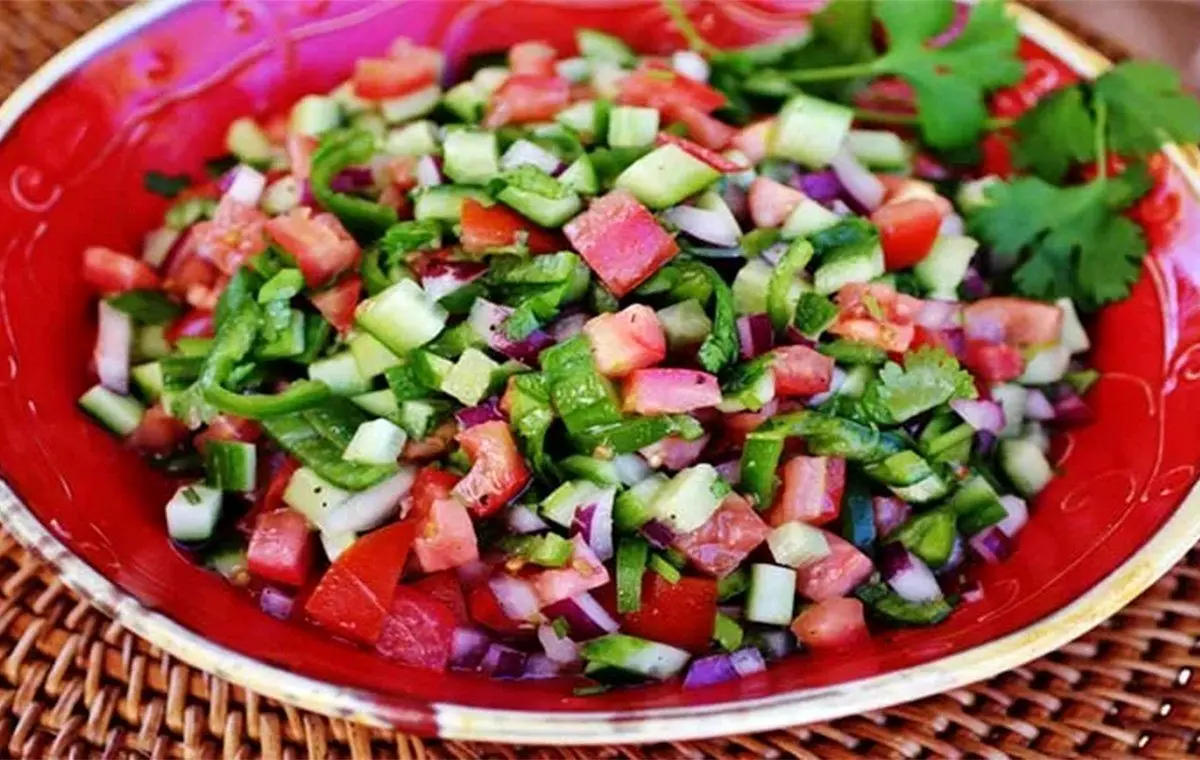 سالاد گوجه سبز