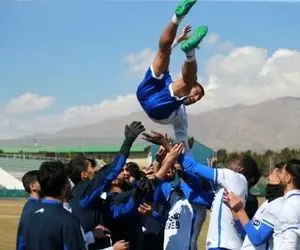 (عکس) وحشت یک استقلالی در روز تولدش!