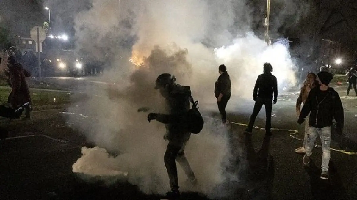 Daunte-Wright-black-man-shot-dead-by-police-protests-spark-US-2104120630