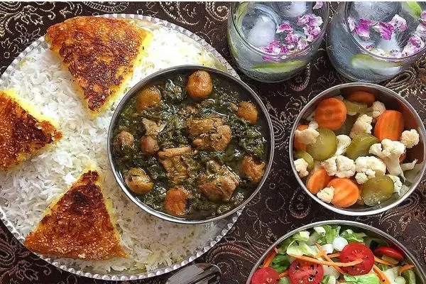 خورشت آلو اسفناج