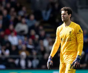 مهره کلیدی لیورپول چند هفته خانه نشین شد