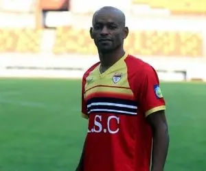 شیمبا: افتخار می کند از استقلال پیشنهاد دارد!