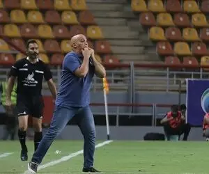 سگی که باعث اخراج مربی استقلالی شد!