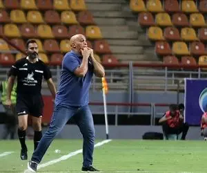 سگی که باعث اخراج مربی استقلالی شد!