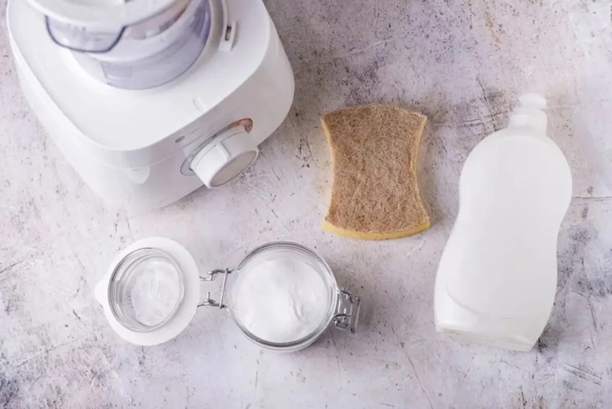 cleaning-and-maintenance-blender-7