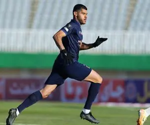 مدافع گل گهر به پرسپولیس نرسید لژیونر شد