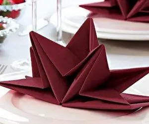 ایده های خلاقانه؛ سه مدل تزئین دستمال سفره واسه مهمونی های شیک و ادایی