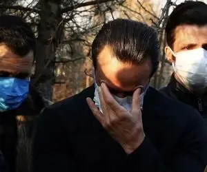 (عکس) قلب مشکی و قرمز علی کریمی برای رفقای فقیدش