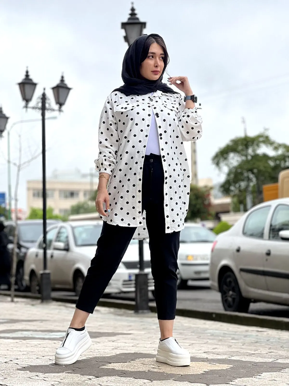 مانتو خال خالی