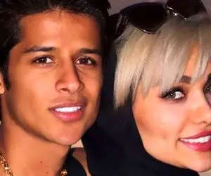 زن مهدی قایدی با شلوارک کوتاه و پای لُخت تو دوبی؛ ته آبرو ریزی بود! +عکس