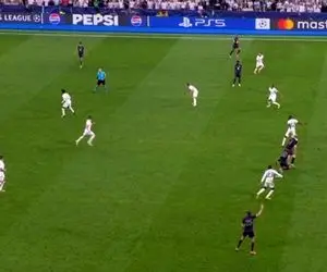 اشتباه عجیب نویر و داور رئال را به فینال برد!