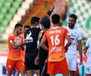 تجمع اعتراضی هواداران ذوب آهن مقابل فدراسیون