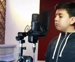 آواز احساسی؛ این پسر با خوندن نارفیق محمد لطفی شاهکار خفن خلق کرد/ فلفل نبین چه ریزه