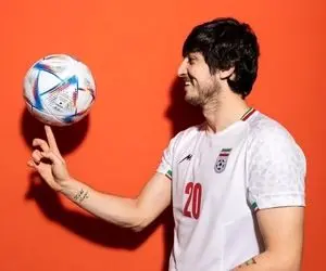 (عکس) کریسمس بازی سردار آزمون و دخترش تو قطر